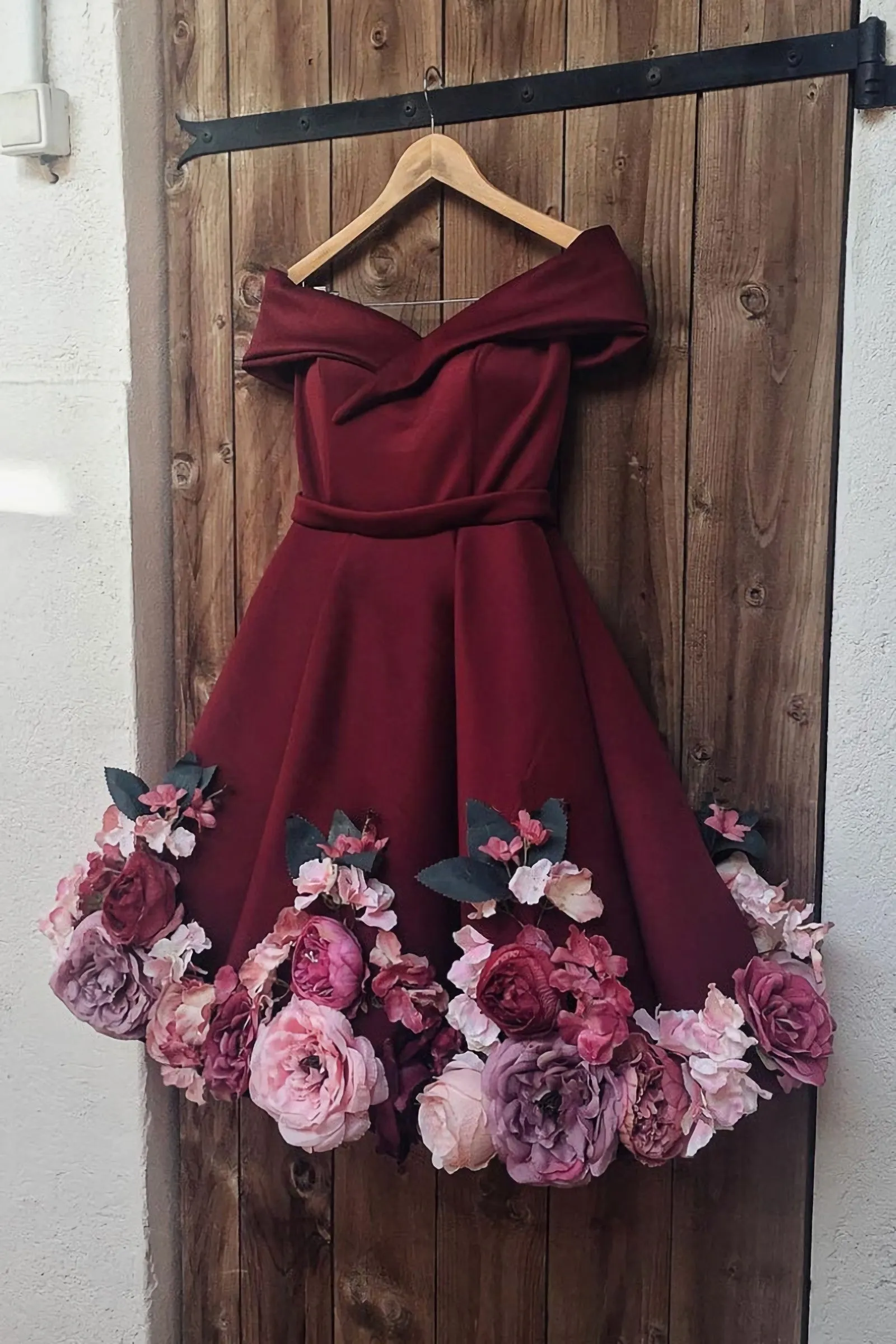 Off Shoulder 3D Flowers Burgundy Homecoming Dresses, Short Prom Dresses, With Appliques Off Shoulder Burgundy Graduation Dresses Formal Dresses