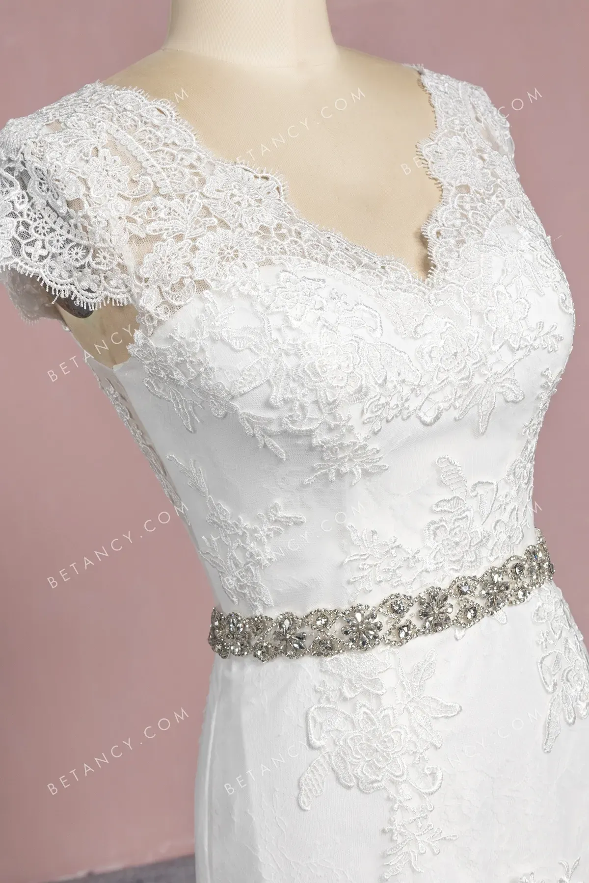 Scalloped V-neck Cap Sleeve Lace Wholesale Wedding Gown