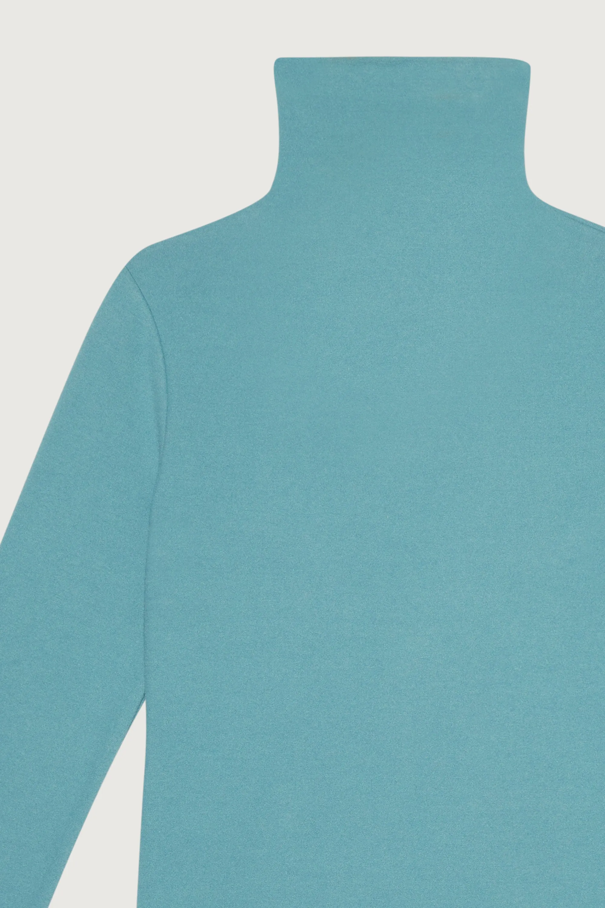 SOFT-FEEL FITTED MOCKNECK TOP